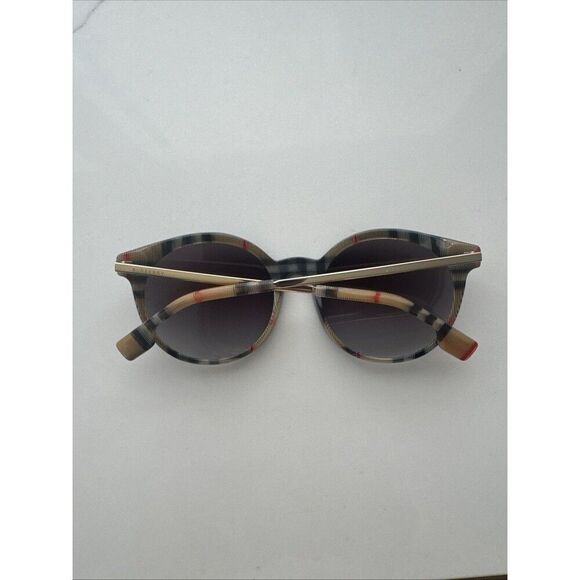 Burberry BE4296 Designer Sunglasses Black Grey Gradient Plaid main image 7